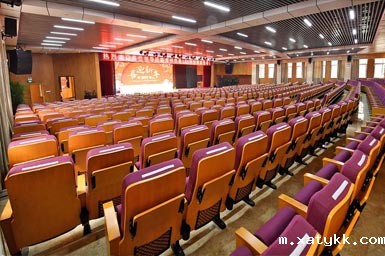 图书馆三楼文化厅