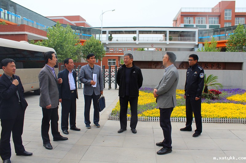 1557880973438063.jpg 1校领导汇报依法治校工作.JPG