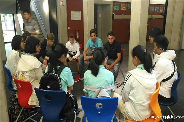 1567647556799960.jpg 2.与曼海姆中学学生交流.jpg