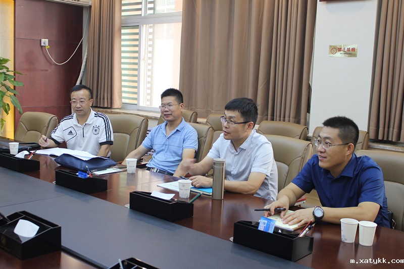 1567736039969290.jpg 1道德课堂检查组听学校工作汇报_副本.jpg