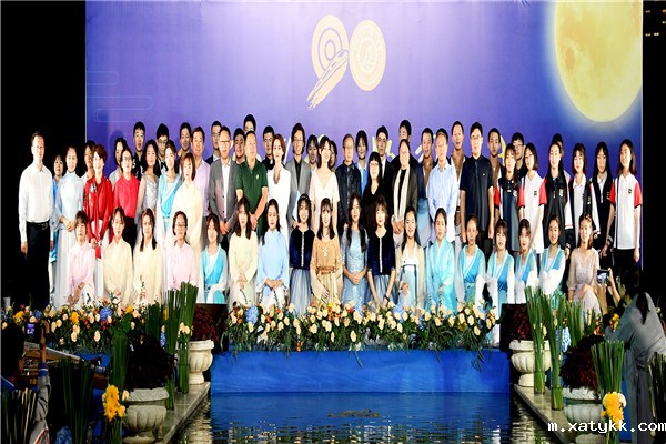 1568259780134685.jpg 22集体合影.jpg