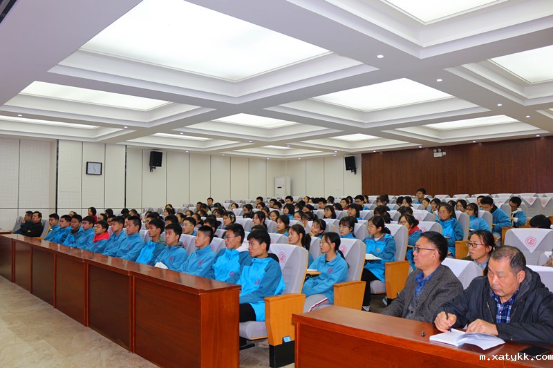 1574422260113814.jpg 3师生一起倾听.JPG