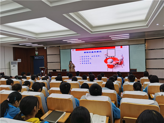 1讲座现场.jpg