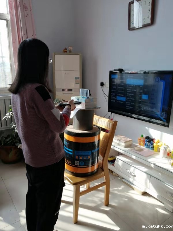 1581787391483677.jpg 4.快来看王晓雪老师制作的转播神器.jpg