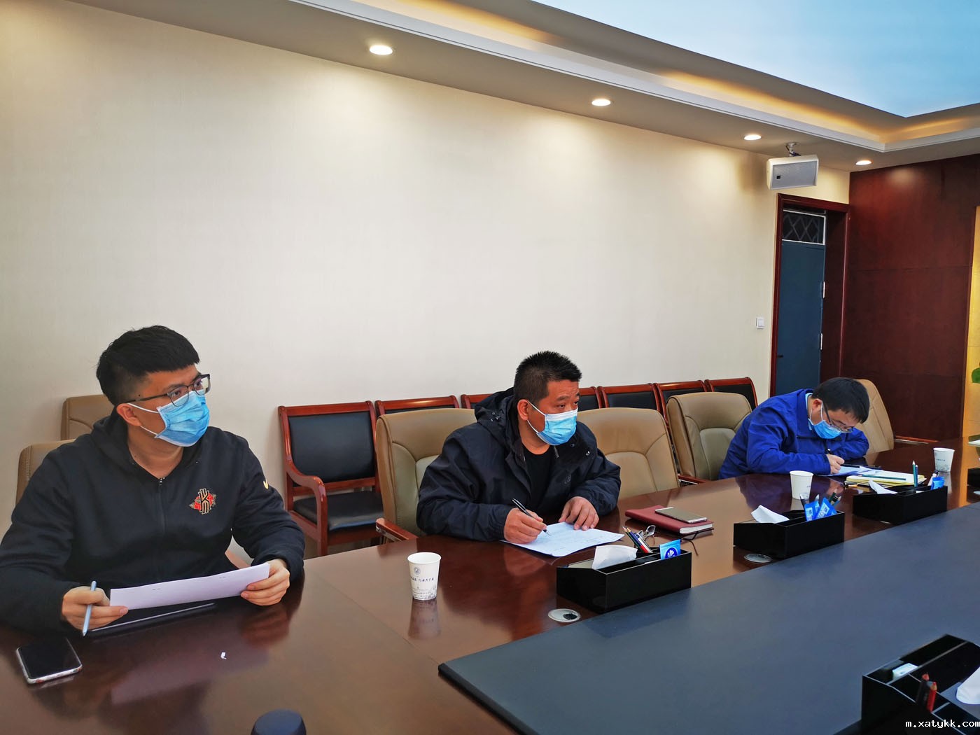 1584688968138028.jpg 6中层干部认真参与培训.jpg