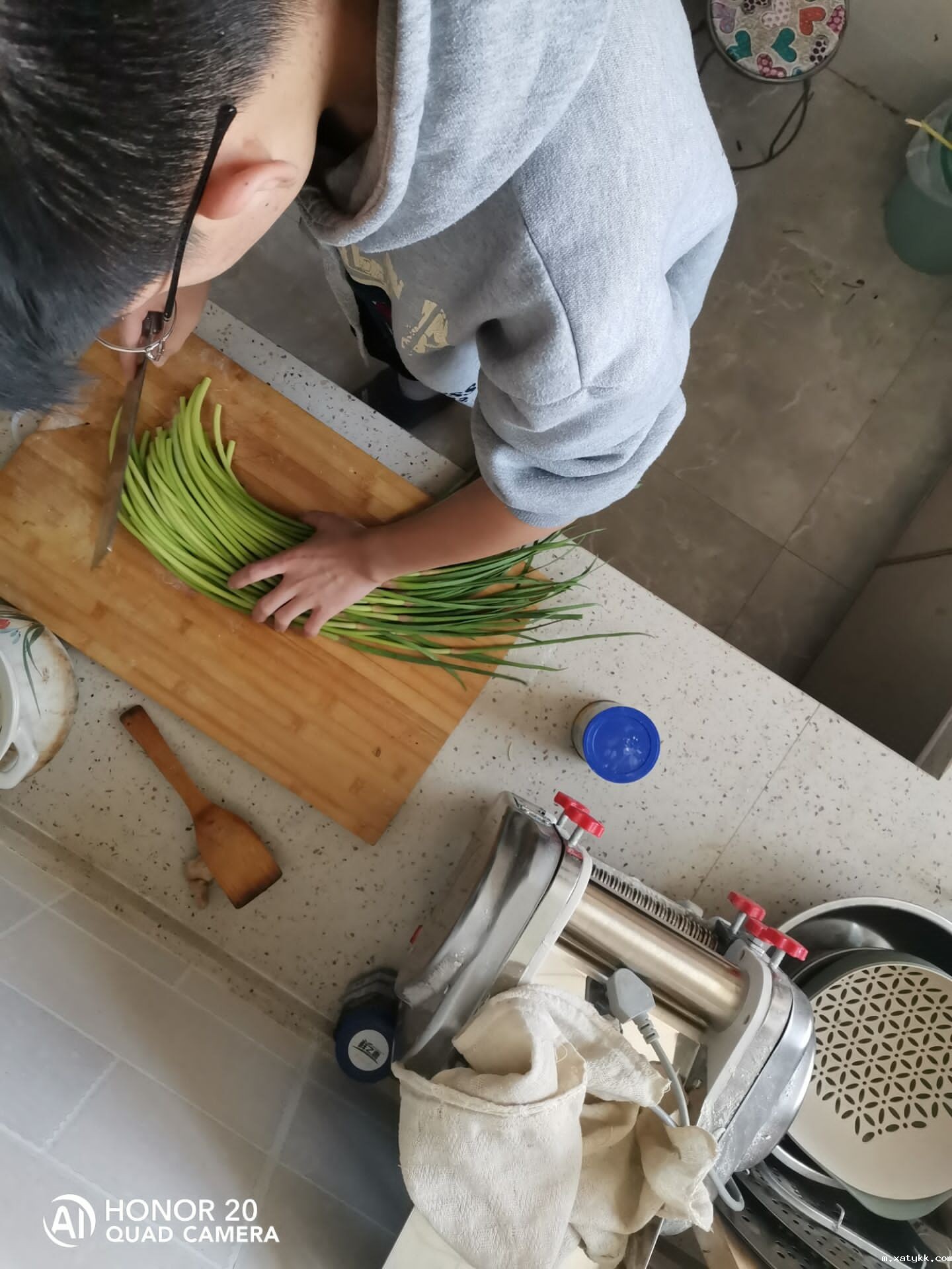 1586830822137030.jpg 10、李祎翔成了大厨.jpg