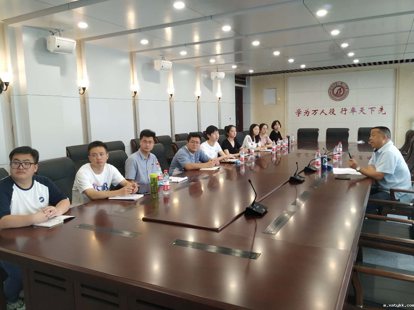 1594542826144371.jpg 0.郑州101中学召开新任教师培训会.jpg