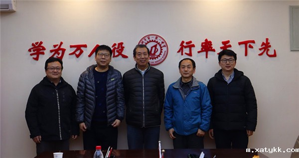 1608719793131152.jpg 6与会老师合影留念_副本.jpg