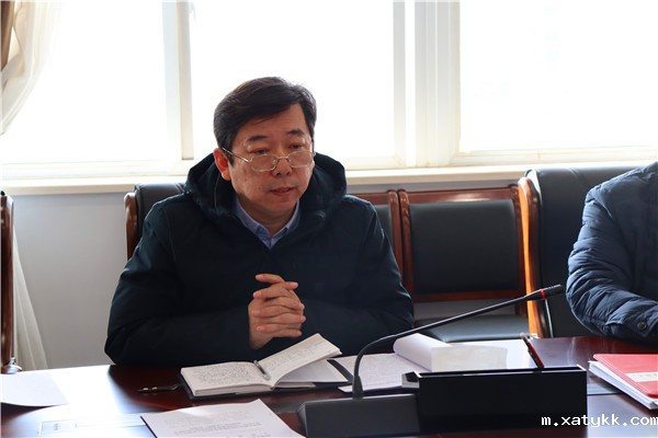 1611917862125928.jpg 2张超副校长传达全市局属学校安全工作会议精神.jpg