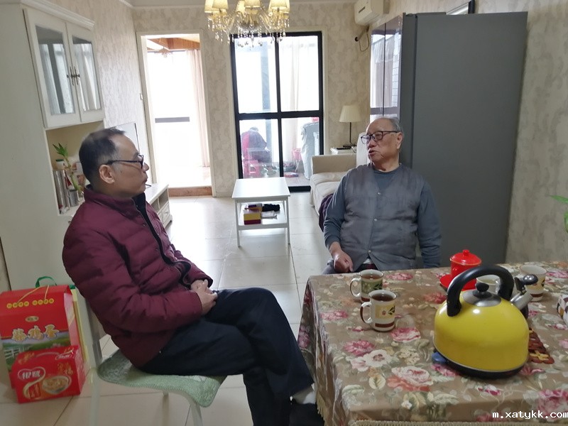 1612350206200700.jpg 3校领导慰问退休老干部王振中.jpg