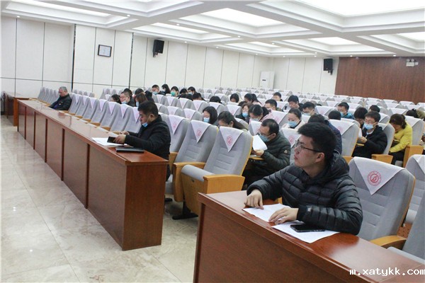 1614505331470767.jpg 5听得很认真.jpg