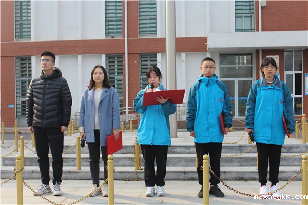 1615361195960813.jpg 2国旗下演讲引领学雷锋.jpg