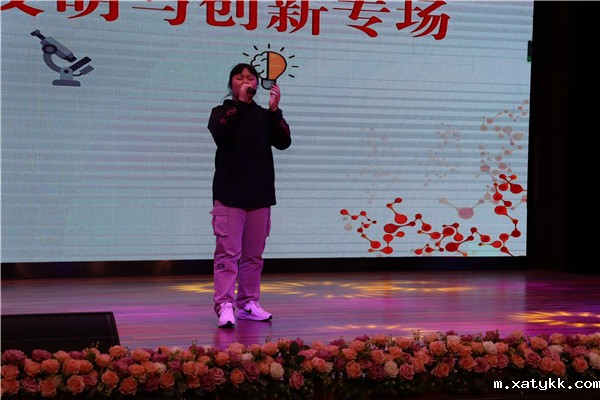 1617159835250574.jpg 6投入演唱《你是我的眼》.jpg