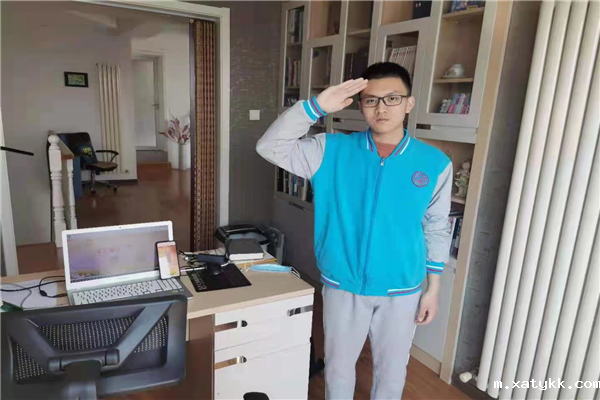 1618199086110987.png 2我向党旗敬个礼.png