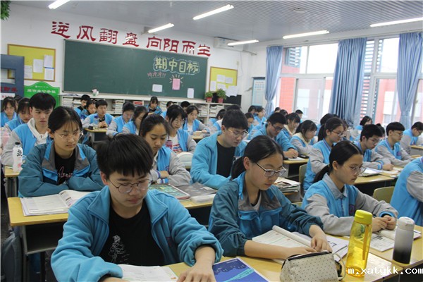 1618971676127886.jpg 2同学们听得很认真.jpg