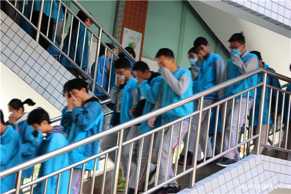 1619570749107282.jpg 3.动作规范,行动有序.jpg