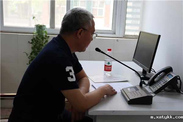 1619775776112463.jpg 1刘永谦副校长进行广播讲话.jpg