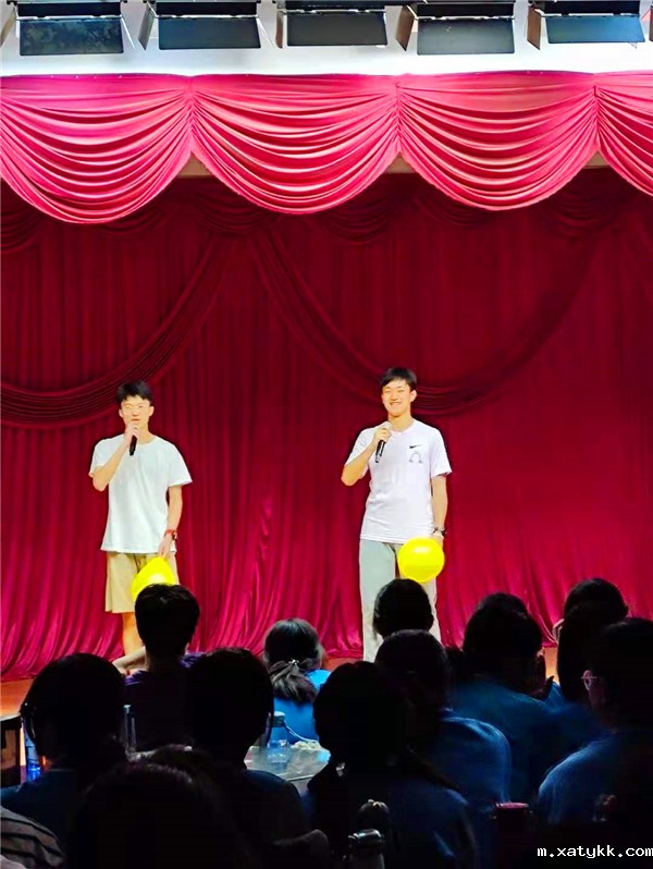 1622253977425326.jpg 7学生进行精彩的表演.jpg