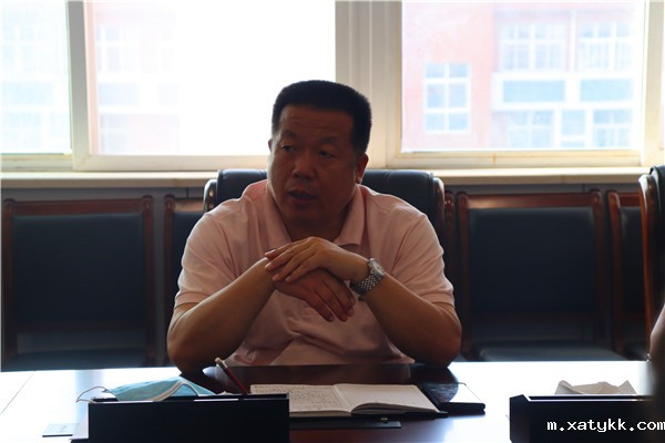 1631516571936070.jpg 2李国喜校长传达全市开学返校工作会议精神.jpg