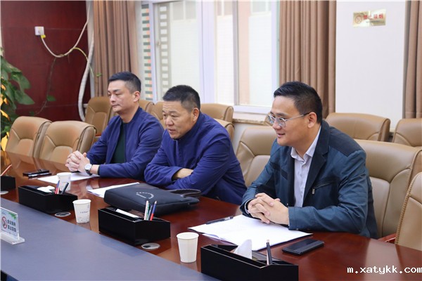 1634735177503385.jpg 4检查组认真听取汇报.jpg