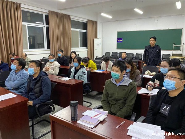 1637547818724181.jpg 3入党介绍人陈海峰同志表达自己意见.jpg