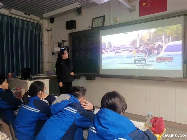 1638779059533766.jpg 4交通安全主题班会.jpg