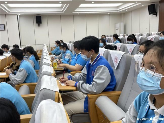 1652661602279620.jpg 4.同学们写下 观后感.jpg