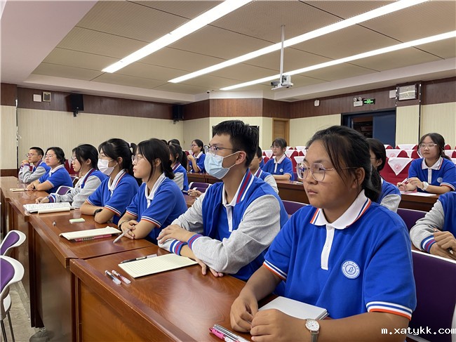 1662110085119963.jpg 3参加培训的心理委员.jpg