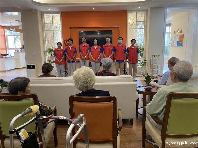 1662705759139100.jpg 1表演节目《我和我的祖国》.jpg