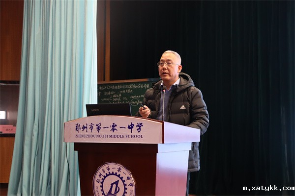 1677807135877805.jpg 1刘永谦副校长在选科选考指导会上讲话.jpg