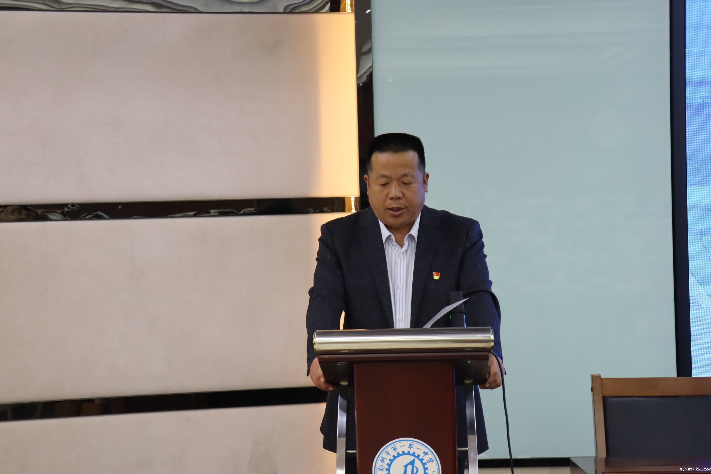 1678269531641646.jpg 5校长李国喜作工作报告.JPG