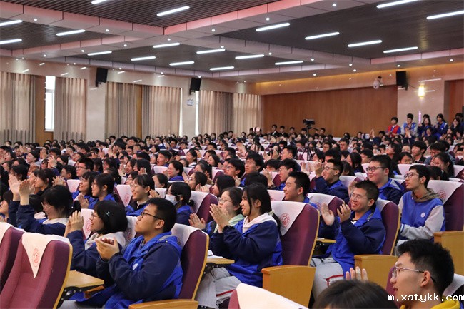 1682415921137826.jpg 14、掌声不断.jpg