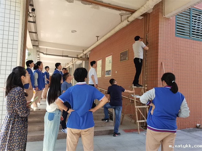 1684889666548698.jpg 3.凿出一条生命之路.jpg