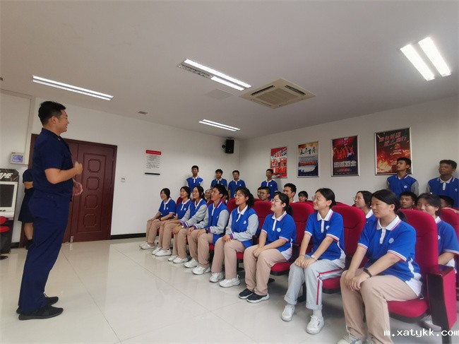 1694679658532475.jpg 6、党龙伟教官带来消防安全知识讲座.jpg