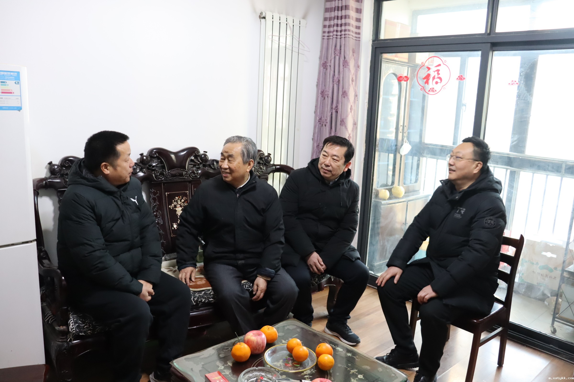 1706604680114374.jpg 7看望退休老干部刘超.JPG