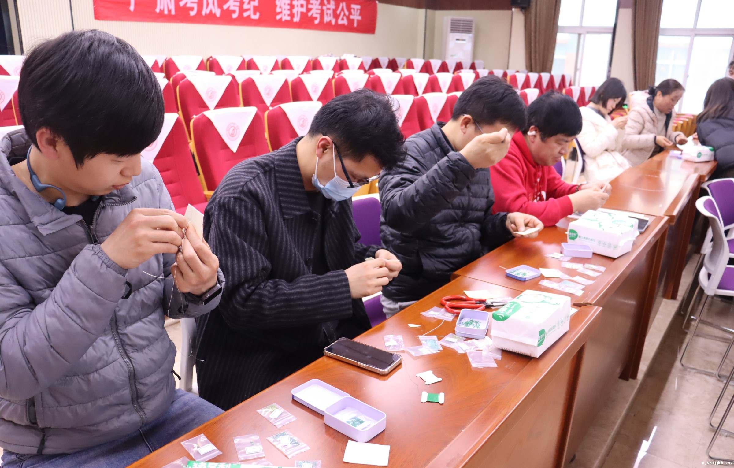 1709888208103719.jpg 6须眉不让巾帼.JPG