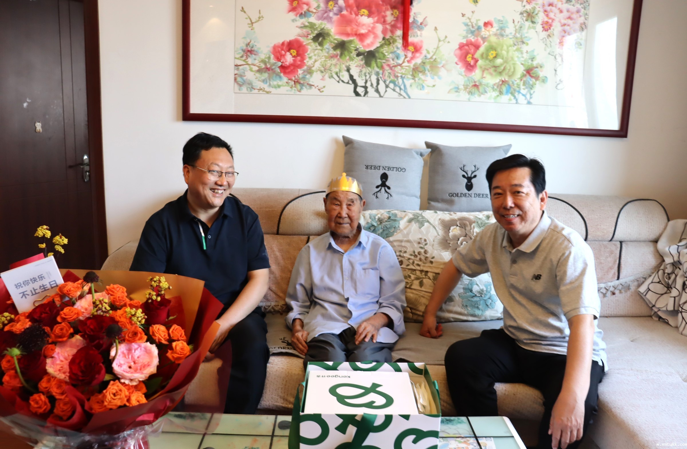 1714295505107609.jpg 2祝刘春生老师生日快乐.JPG