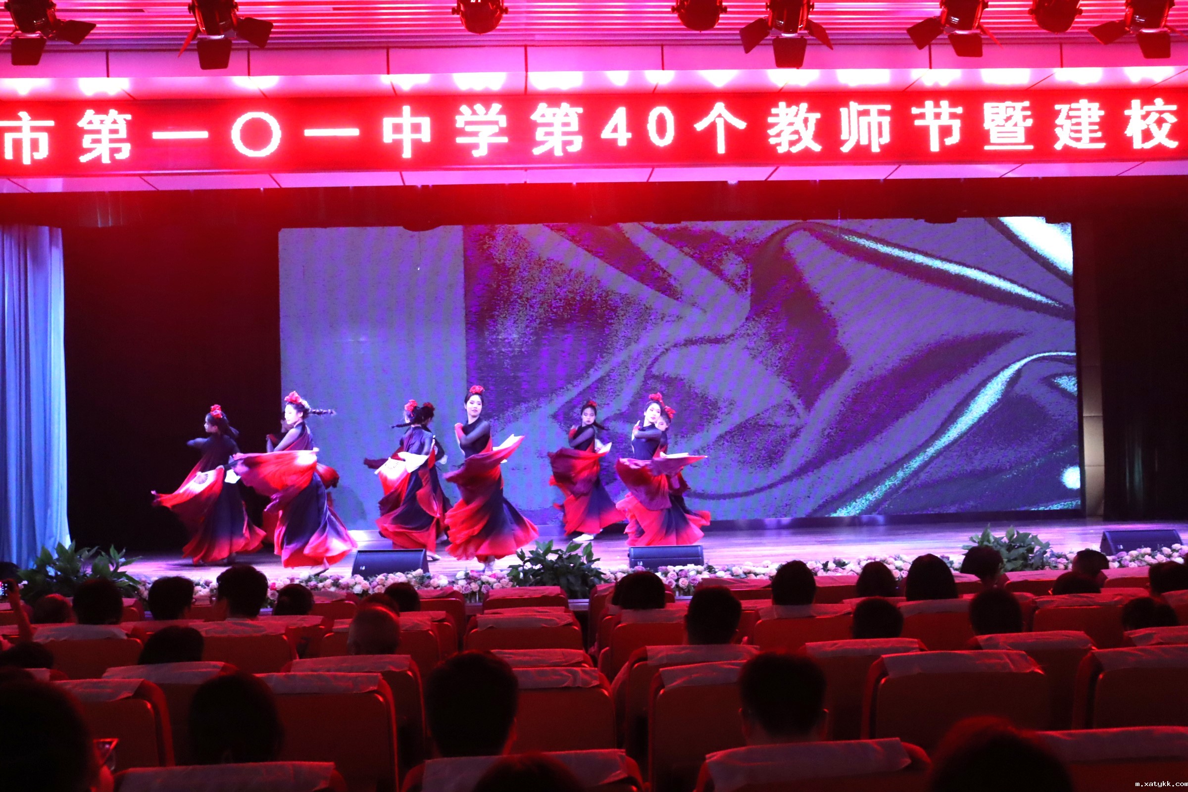 1725960504666820.jpg 6学生舞蹈《溯 • 跃》.JPG