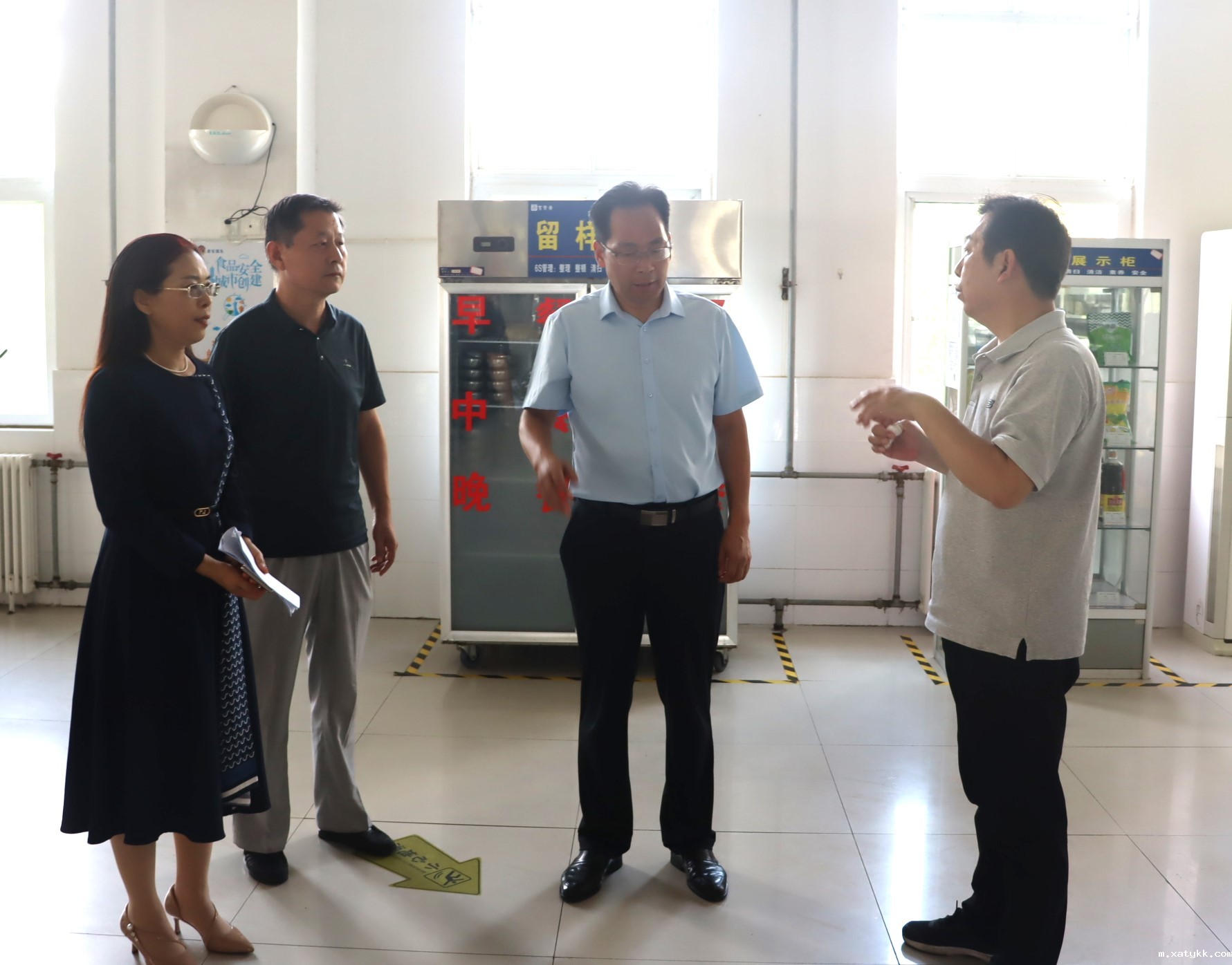 1726828232310904.jpg 4督导检查食堂安全.JPG