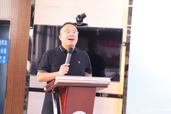 1759219561131169.jpg 2、教育教学副校长王国威致欢迎辞.JPG