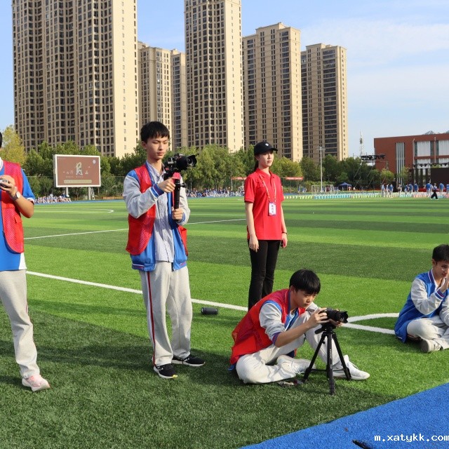 1759220116303115.jpg 5、赛场上的信息技术运用.JPG