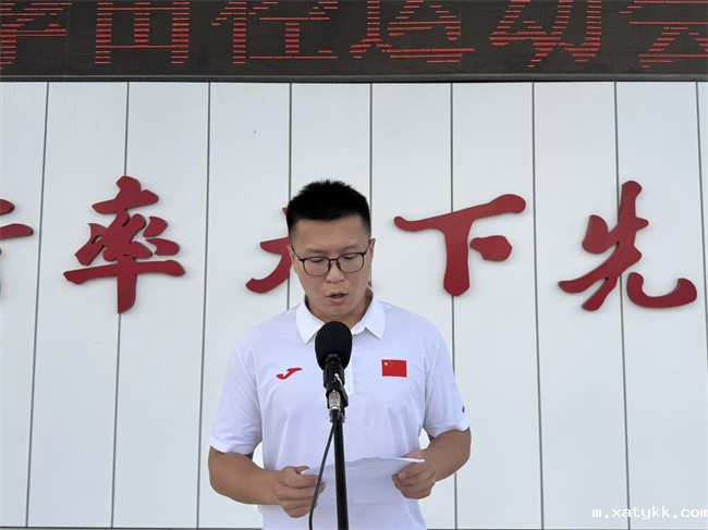 1760002628114425.jpg 3、裁判员代表韩鹏宇发言.jpg