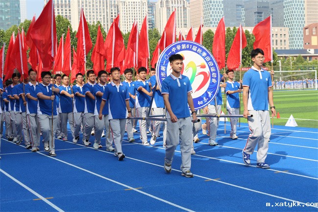 1760002799225486.jpg 5、红旗飘飘.jpg