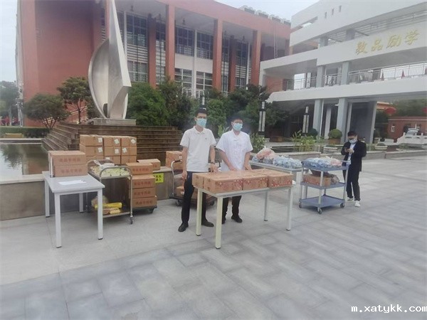 1760079910278673.jpg 2-月饼就位.jpg