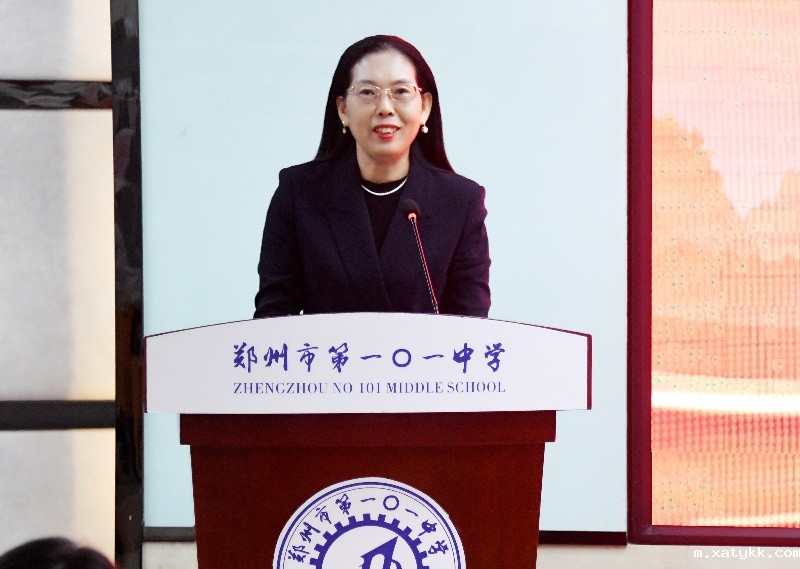 1761491658715618.jpg 11谭纪萍校长宣布选取结果_副本.jpg