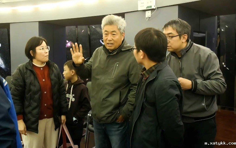 1761492229129435.jpg 01李馆长介绍天文馆的成长历程_副本.jpg