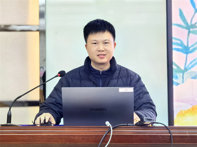 1769738378894716.jpg 7、李臣盛老师分享优化班级管理效能的实用策略.jpg