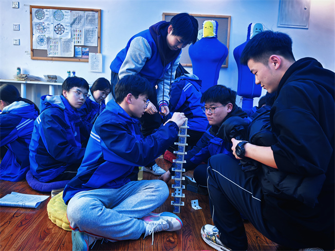 1774494887585662.jpg 12、通力合作.jpg